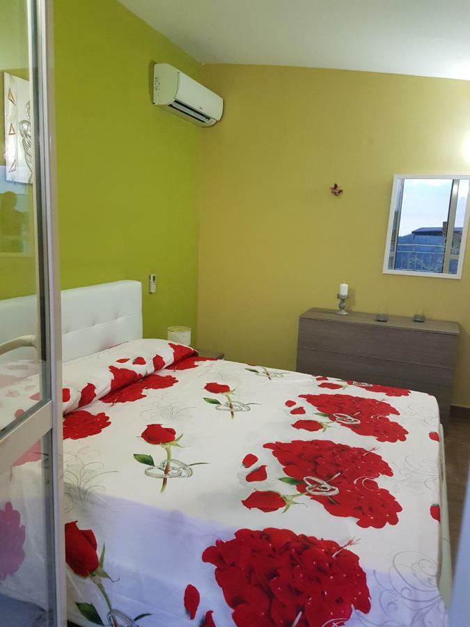 פיצו Appartamento Marinella מראה חיצוני תמונה
